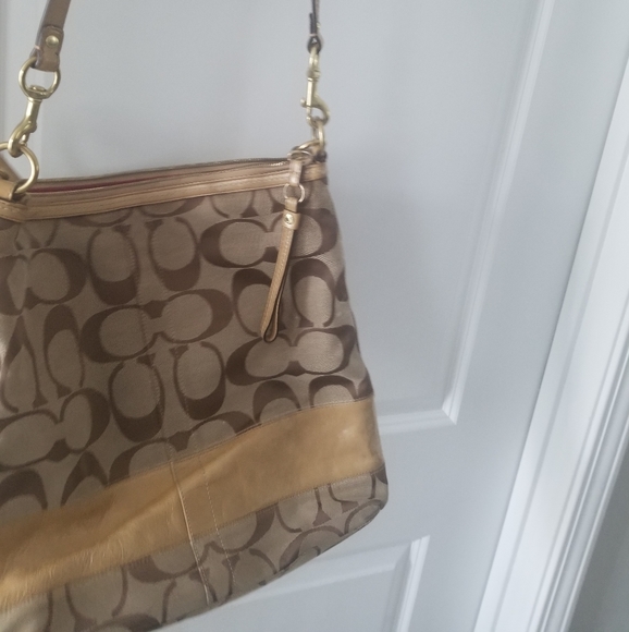 Brown & Tan Large Coach Handbag. - Picture 8 of 8